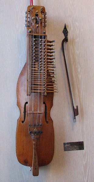 309px-Nyckelharpa_built_by_Eric_Sahlstrom.jpg